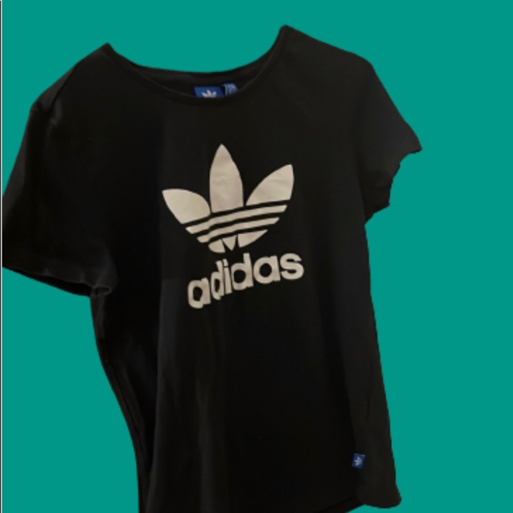 Black Adidas T-Shirt Size: M